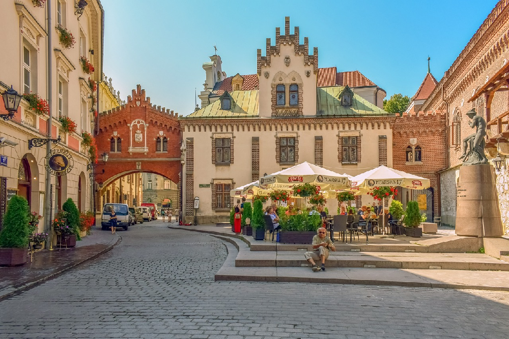 Co warto zjeść w Krakowie? Gdzie wybrać się na małe co nieco?